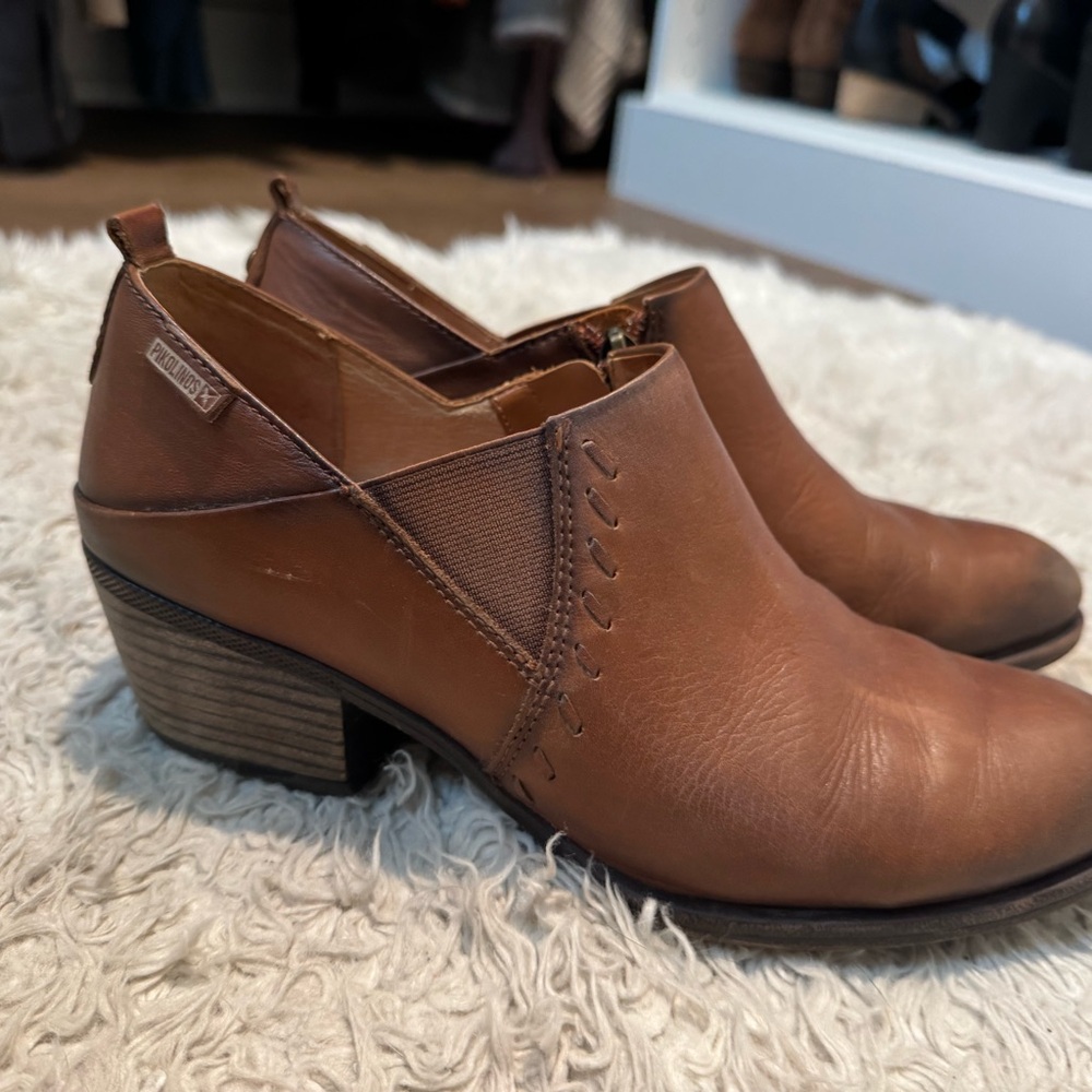 Pikolinos Brown Leather Ankle Boots